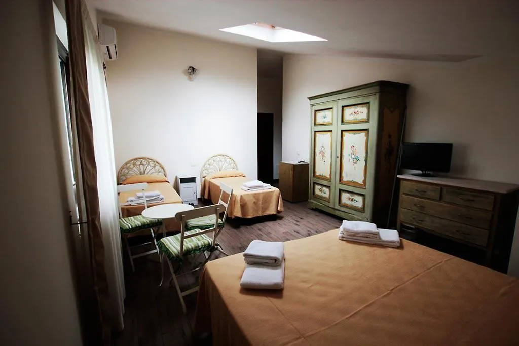 La Coralia B&B Massa  2*, Massa (Tuscany)