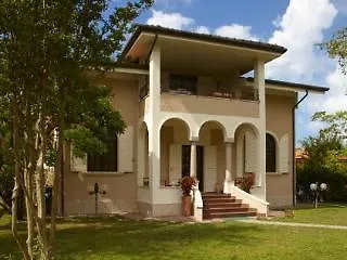 ** Bed & Breakfast La Coralia B&B Massa  Italy